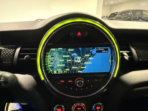 Used 2018 MINI Cooper S FWD image 32