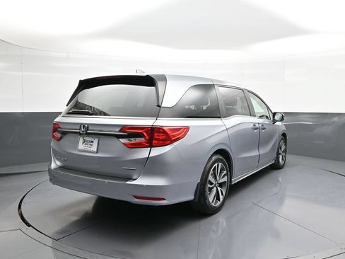 Certified 2023 Honda Odyssey Touring image 6