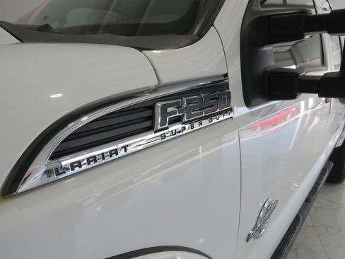 Used 2015 Ford F250 Lariat w/ Lariat Ultimate Package image 30