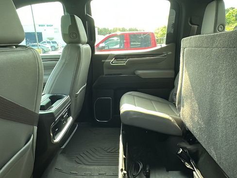 Used 2023 Chevrolet Silverado 1500 LTZ AWD/4WD image 5