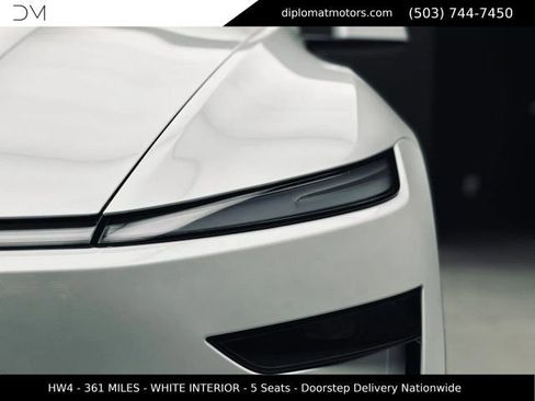 Used 2026 Tesla Model Y AWD image 12