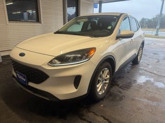 Used 2020 Ford Escape SE video 2