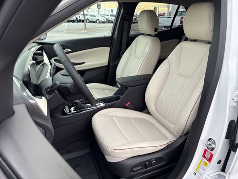 Certified 2026 Buick Encore GX Avenir w/ Avenir Technology Package image 17
