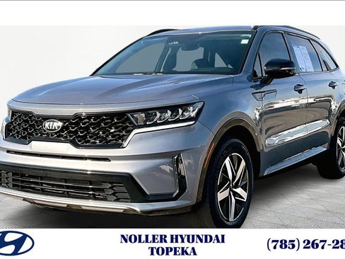 Used 2021 Kia Sorento S image 1