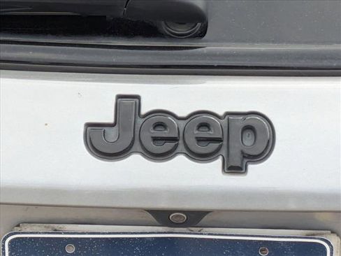 Used 2020 Jeep Compass Latitude image 20