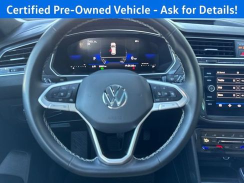Certified 2023 Volkswagen Tiguan SE w/ Panoramic Sunroof Package AWD/4WD image 11