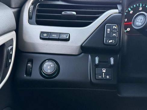 Used 2019 GMC Yukon XL Denali RWD image 29
