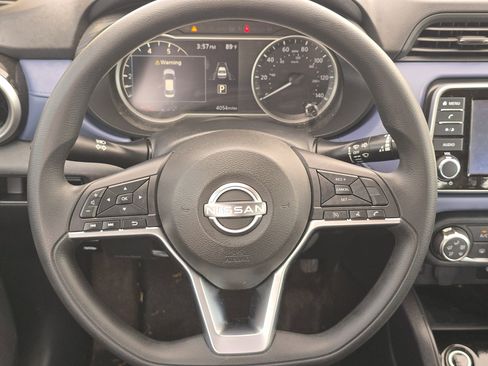 Used 2024 Nissan Versa SV w/ Trunk Package image 12