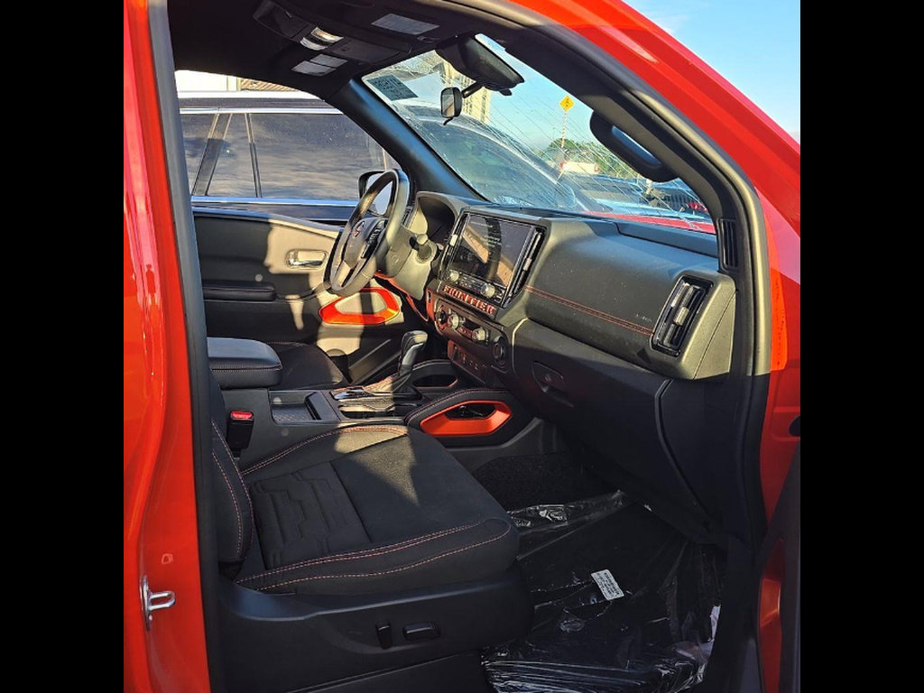 Certified 2025 Nissan Frontier PRO-4X w/ Interior Protection Package AWD/4WD image 7