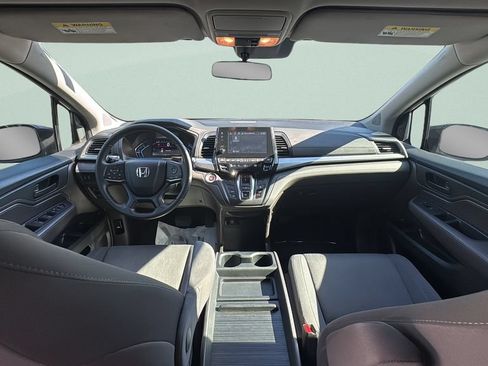 Used 2018 Honda Odyssey EX image 11