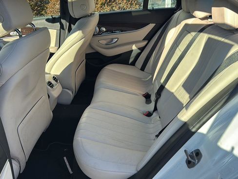 Used 2020 Mercedes-Benz E 350 4MATIC Sedan image 6