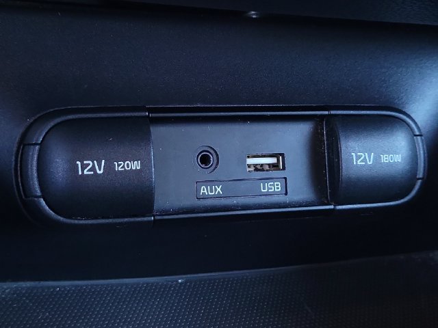 Used 2015 Kia Soul FWD image 29