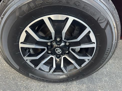Used 2023 Toyota Tacoma TRD Sport AWD/4WD image 35