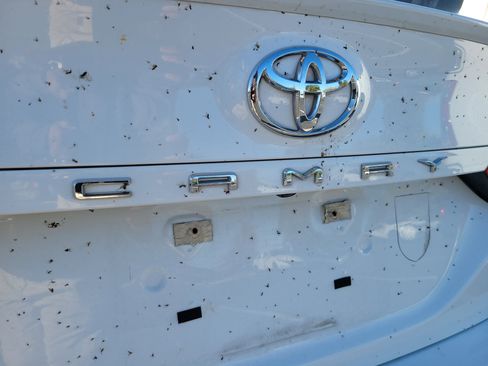 Used 2021 Toyota Camry SE image 7