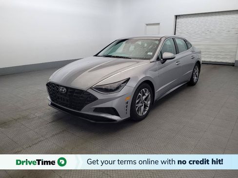 Used 2023 Hyundai Sonata SEL w/ Winter Weather Package FWD image 1