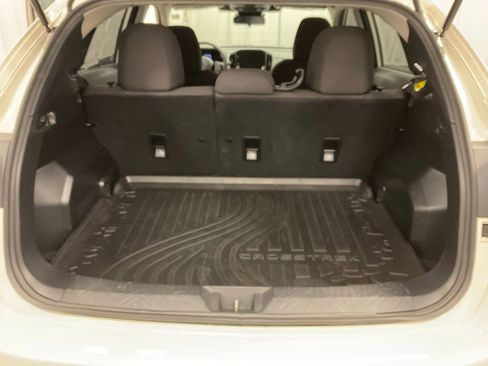 Used 2025 Subaru Crosstrek 2.0i Premium image 9