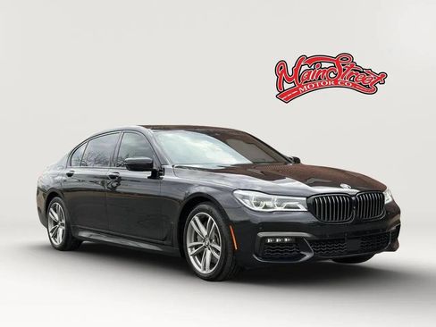 Used 2017 BMW 750i xDrive image 1