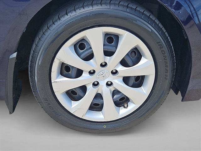 Used 2020 Toyota Corolla LE FWD image 21