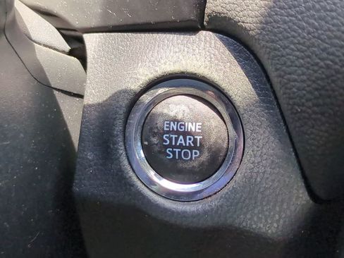Used 2022 Toyota RAV4 XLE FWD image 25