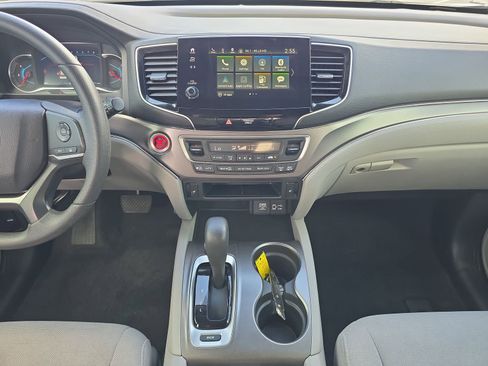 Used 2020 Honda Pilot EX image 10