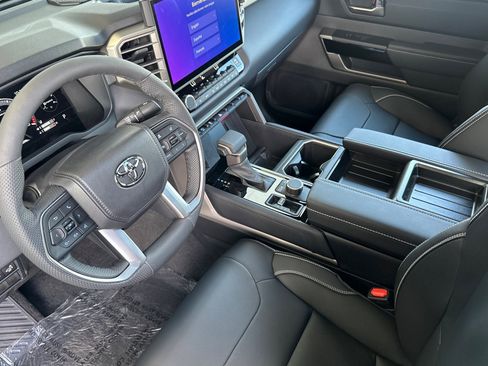 Certified 2026 Toyota Tundra Limited AWD/4WD image 9