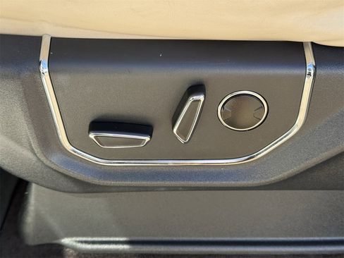 Certified 2023 Ford Expedition Max Platinum image 27