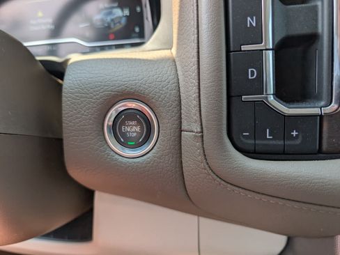 Used 2023 GMC Yukon XL Denali AWD/4WD image 31