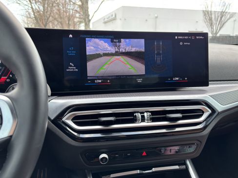 Used 2024 BMW M2 w/ Lighting Package image 31