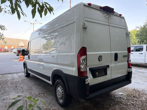 Used 2025 RAM ProMaster 2500 w/ Convenience Group FWD image 6