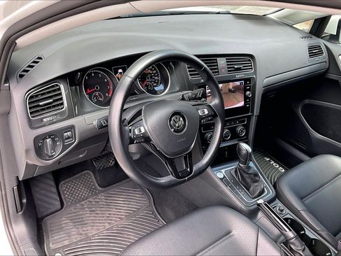 Used 2018 Volkswagen Golf SE FWD image 14
