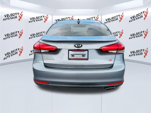 Used 2017 Kia Forte S w/ S Technology Package image 4