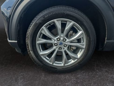 Used 2024 Ford Explorer Limited w/ Equipment Group 301A AWD/4WD image 14