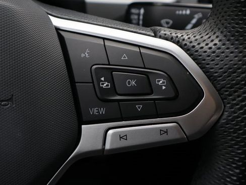 Certified 2021 Volkswagen Atlas Cross Sport SE w/ V6 Towing Package image 21