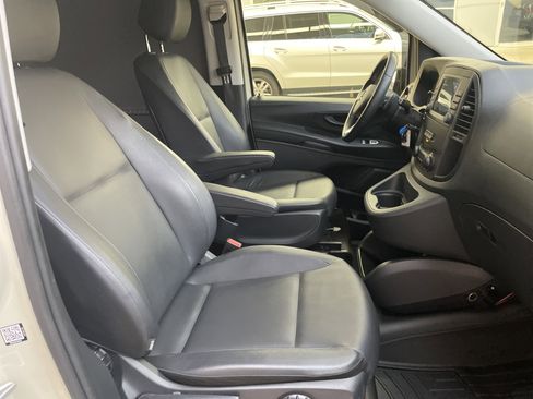 Used 2023 Mercedes-Benz Metris image 44