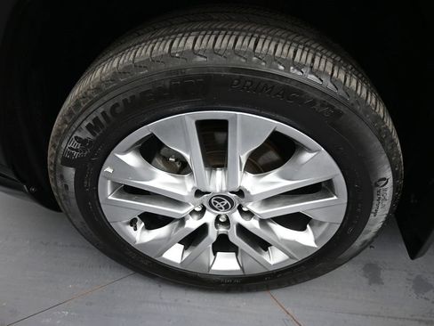 Certified 2024 Toyota RAV4 XLE Premium image 14