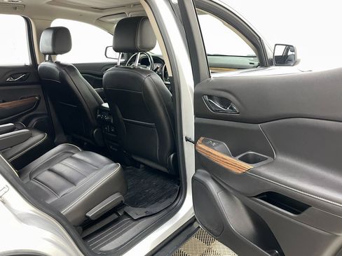 Certified 2019 GMC Acadia Denali w/ Technology Package image 42