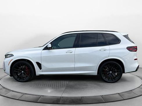 Used 2024 BMW X5 xDrive40i w/ M Sport Package AWD/4WD image 4