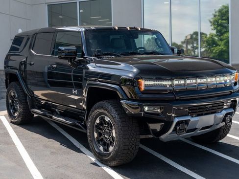Used 2024 GMC Hummer EV 2X w/ Extreme Off-Road Package AWD/4WD image 8
