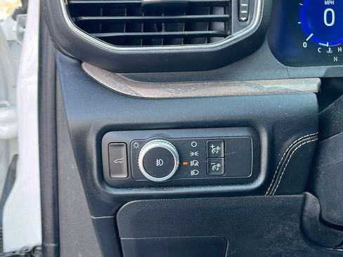 Used 2021 Ford Explorer Platinum w/ Equipment Group 601A AWD/4WD image 11