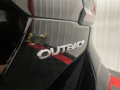 Used 2024 Subaru Outback Premium AWD/4WD image 14