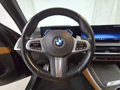 Used 2024 BMW X5 xDrive40i w/ M Sport Package AWD/4WD image 12