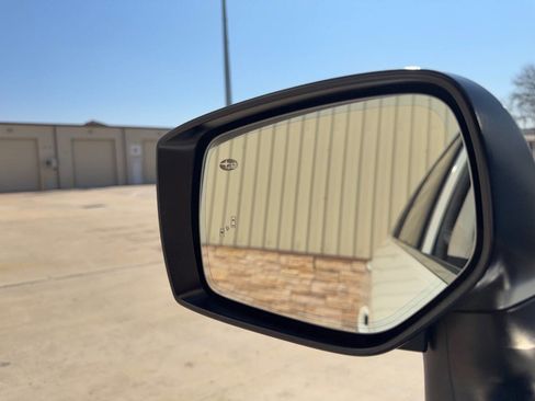 Used 2017 Subaru Outback 3.6R Touring w/ Popular Package #5A image 11