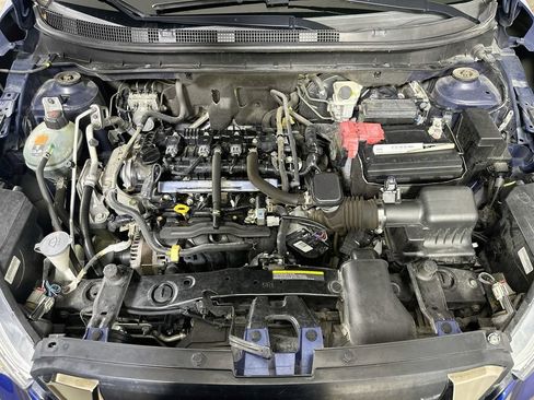 Used 2019 Nissan Kicks SR w/ SR Premium Package FWD image 9