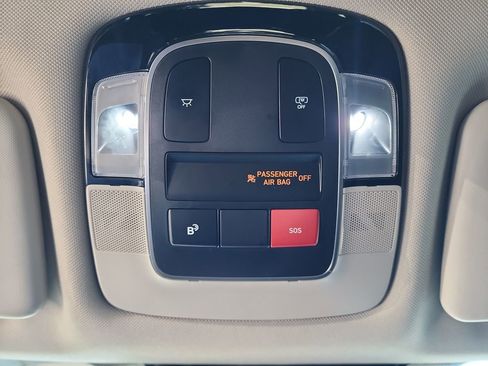 Used 2025 Hyundai Tucson SEL FWD image 35