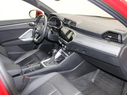 Used 2023 Audi Q3 2.0T Premium Plus w/ Premium Plus Package AWD/4WD image 22