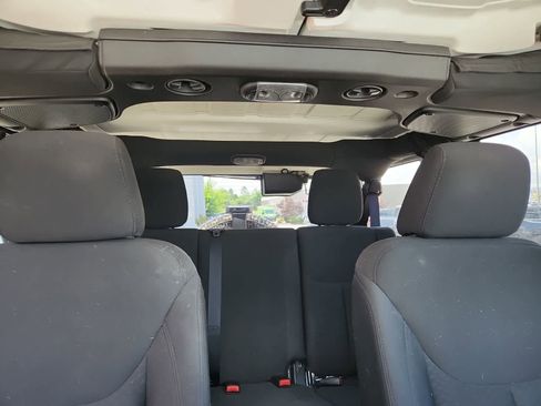 Used 2017 Jeep Wrangler Unlimited Sport w/ Quick Order Package 24S AWD/4WD image 19
