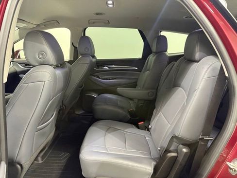 Used 2019 Buick Enclave Essence image 24