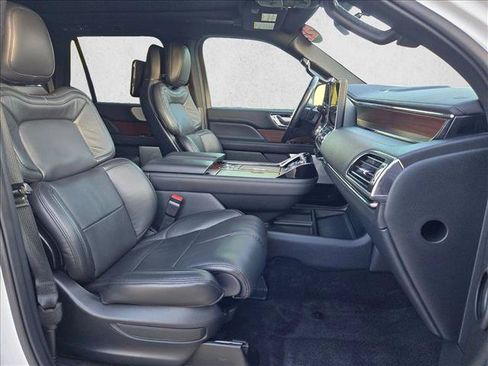 Used 2022 Lincoln Navigator L Reserve AWD/4WD image 25