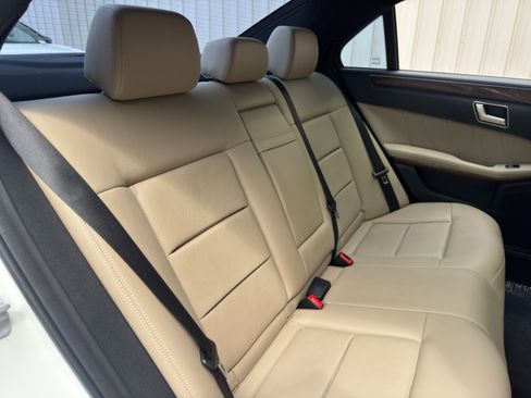 Used 2013 Mercedes-Benz E 350 Sedan image 36