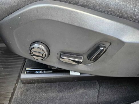Used 2024 Volvo XC90 B5 Core w/ Protection Package Premier image 27